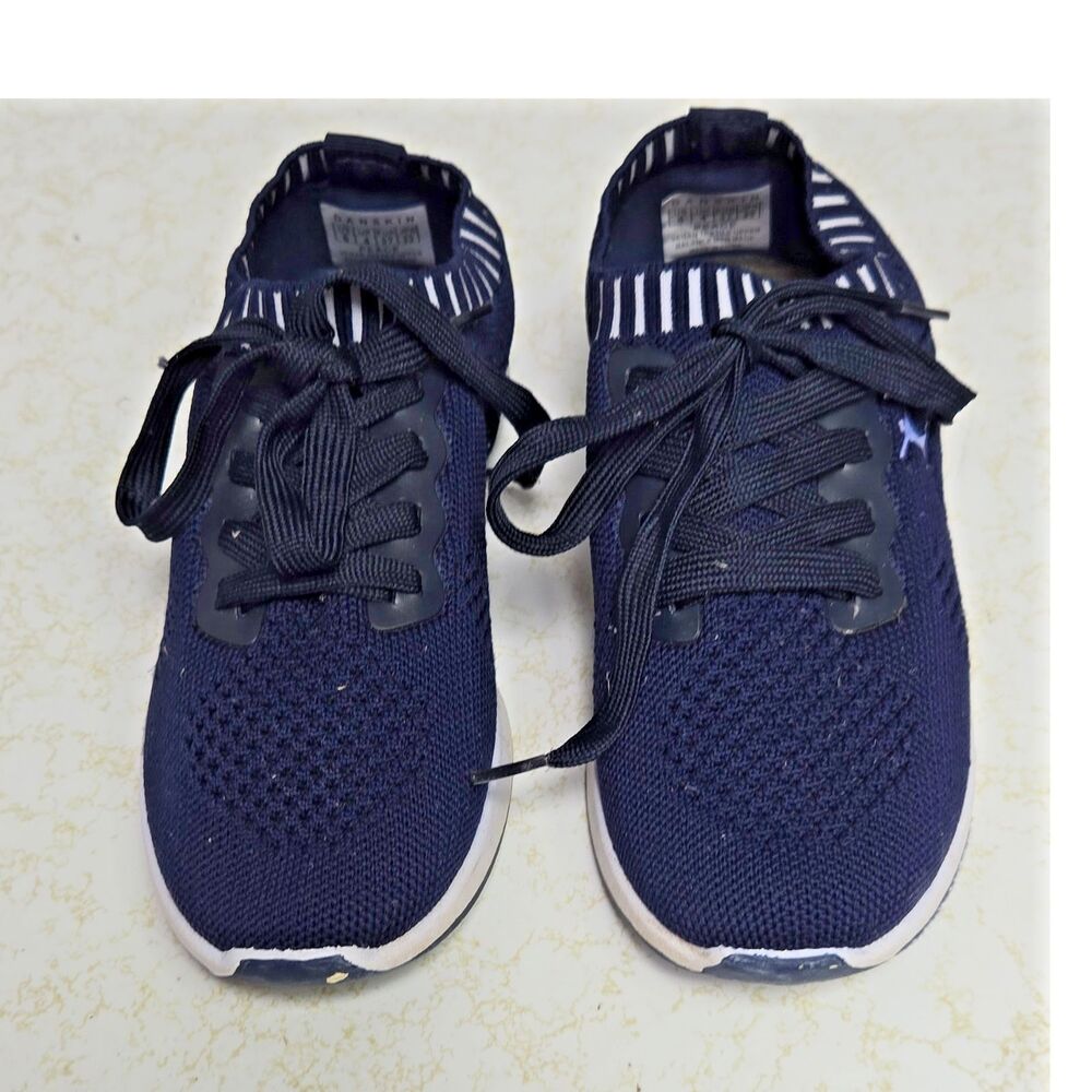 Danskin Peace Womens Navy White Lightweight Mesh Low Top Athletic Sneaker size 6